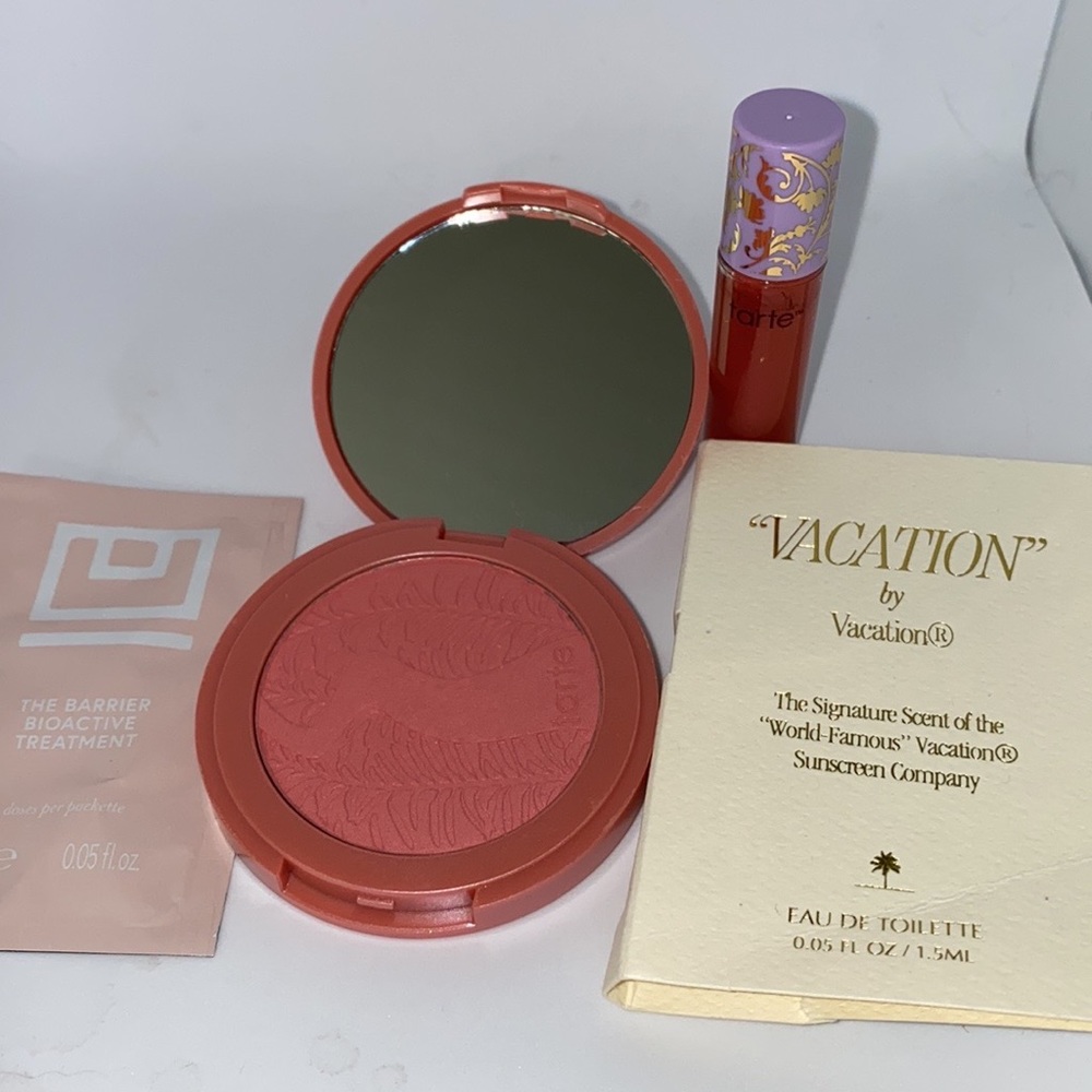 BNB Full tarte blush/contour, small Tarte gloss,2 dose Barrier Active Tr…